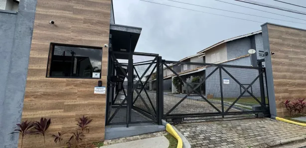 Casa de Condomínio com 3 Quartos para alugar, 130m² no Vila Oliveira, Mogi das Cruzes