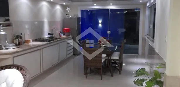 Casa de Condomínio com 4 Quartos à venda, 260m² no Campo Grande, Rio de Janeiro