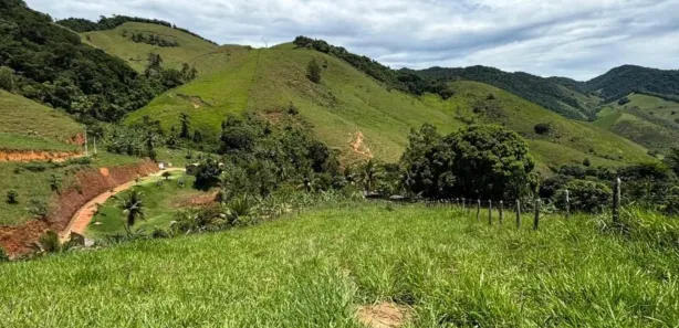 Fazenda/Sítio com 3 Quartos à venda, 242000m² no Comunidade Urbana de Reta Grande, Guarapari