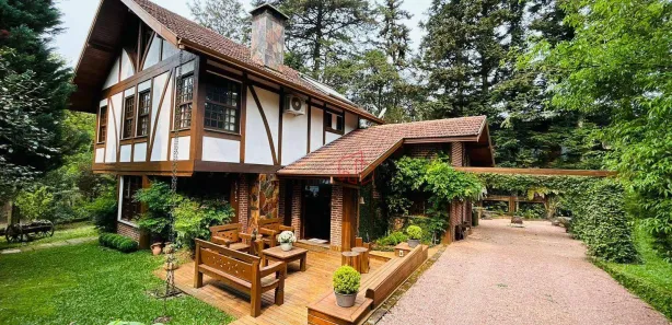 Casa com 3 Quartos à venda, 206m² no Bairro Lago Negro, Gramado