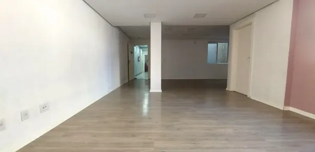 Sala Comercial à venda, 50m² no Centro, Caxias do Sul