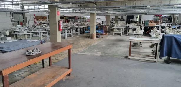 Prédio Comercial para alugar, 1050m² no Bingen, Petrópolis