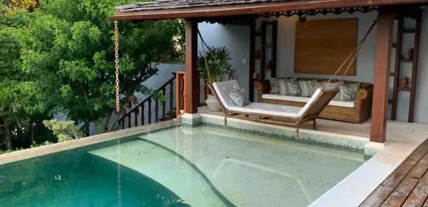 Sobrado com 4 Quartos para venda ou aluguel, 250m² no Centro, Porto Seguro