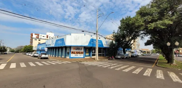 Sala Comercial para alugar, 900m² no Centro, Campo Mourão