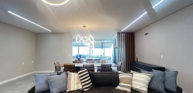 Casa de Condomínio com 3 Quartos para venda ou aluguel, 230m² no Granja Olga I, Sorocaba