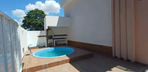 Casa com 2 Quartos para venda ou aluguel, 73m² no Praça da Bandeira, Araruama