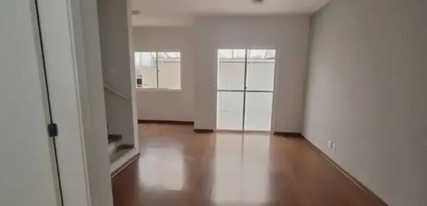 Casa de Condomínio com 3 Quartos para alugar, 130m² no Vila Mogilar, Mogi das Cruzes