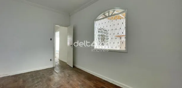 Casa com 2 Quartos para alugar, 90m² no Heliópolis, Belo Horizonte