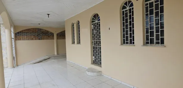 Casa com 4 Quartos à venda, 300m² no Alvorada, Manaus