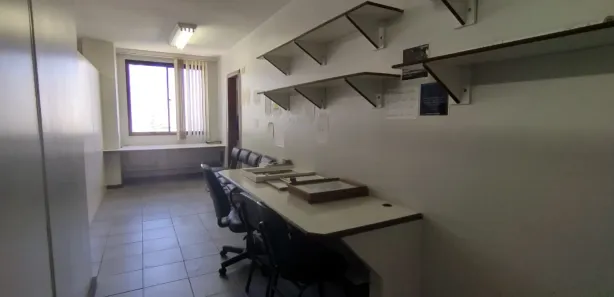 Sala Comercial à venda, 200m² no Stiep, Salvador