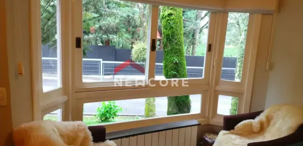 Casa de Condomínio com 2 Quartos à venda, 75m² no Planalto, Gramado