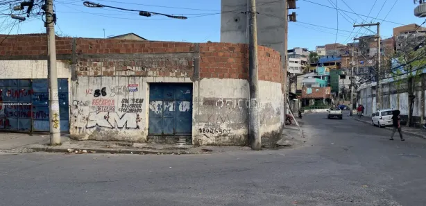 Ponto Comercial para alugar, 200m² no Boca do Rio, Salvador