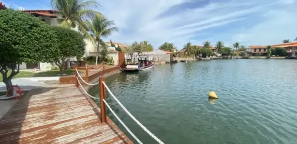 Casa de Condomínio com 2 Quartos para alugar, 100m² no Ogiva, Cabo Frio