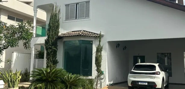 Casa de Condomínio com 4 Quartos para alugar, 303m² no Jardim Florença, Goiânia