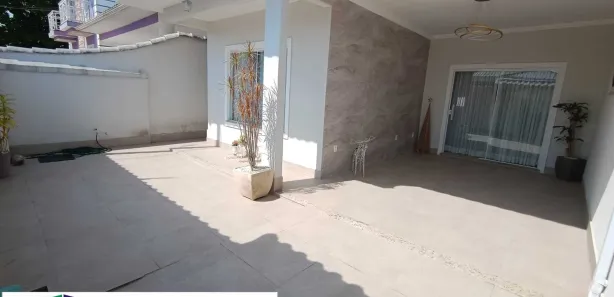 Casa de Condomínio com 3 Quartos à venda, 180m² no Campo Grande, Rio de Janeiro