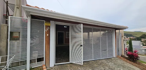 Casa de Condomínio com 2 Quartos para venda ou aluguel, 250m² no , Piracaia