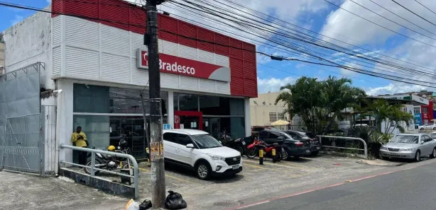 Ponto Comercial para venda ou aluguel, 800m² no Arraial do Retiro, Salvador