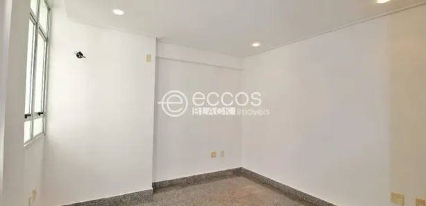Sala Comercial à venda, 28m² no Santa Lúcia, Belo Horizonte