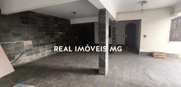 Casa com 6 Quartos para alugar, 500m² no Santo Antônio, Belo Horizonte