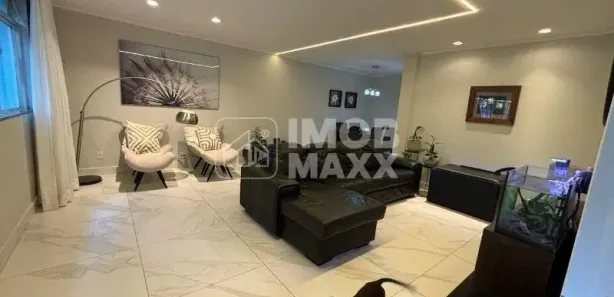 Casa com 6 Quartos à venda, 300m² no Asa Sul, Brasília