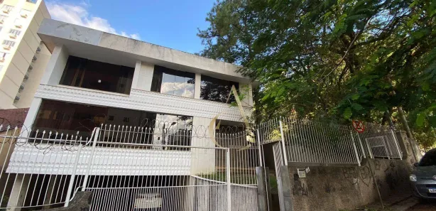 Casa com 6 Quartos para alugar, 200m² no Centro, Nova Iguaçu