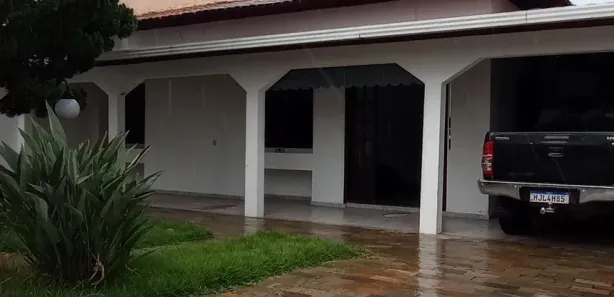 Casa com 4 Quartos para alugar, 250m² no Ingá, Betim