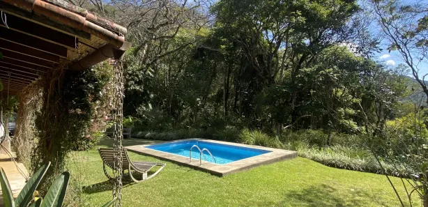 Casa de Condomínio com 4 Quartos para venda ou aluguel, 400m² no Cuiabá, Petrópolis