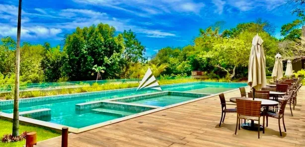 Casa de Condomínio com 2 Quartos à venda, 136m² no Praia do Forte, Mata de São João