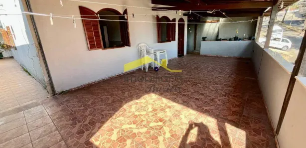 Casa com 3 Quartos para alugar, 400m² no Estrela do Oriente, Belo Horizonte