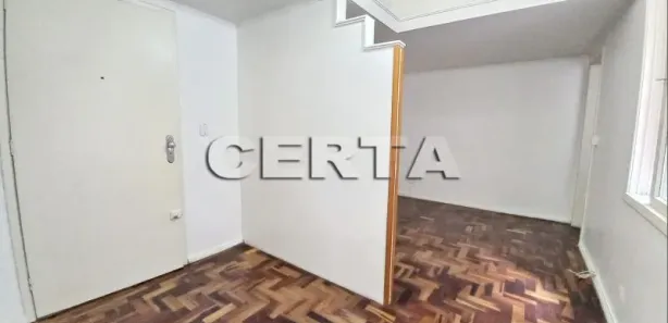 Kitnet para alugar, 39m² no Farroupilha, Porto Alegre