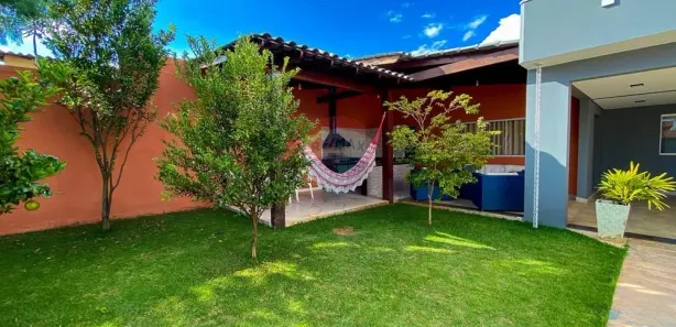 Casa de Condomínio com 3 Quartos à venda, 170m² no Região dos Lagos, Brasília