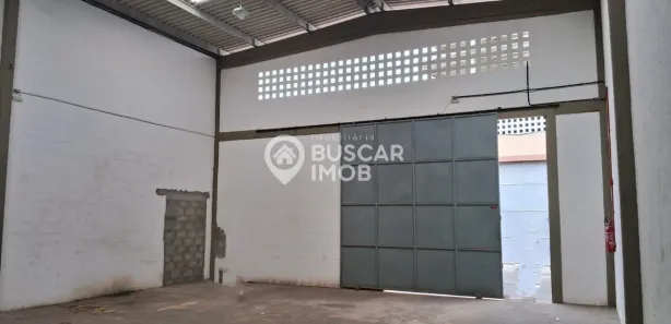 Galpão/Depósito/Armazém para alugar, 230m² no Buraquinho, Lauro de Freitas