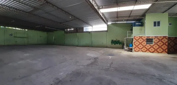 Galpão/Depósito/Armazém para venda ou aluguel, 552m² no Taquara, Rio de Janeiro