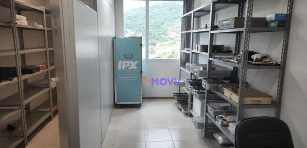 Sala Comercial à venda, 28m² no São Francisco, Niterói