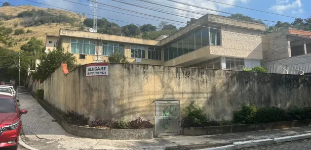 Imóvel Comercial com 15 Quartos para alugar, 900m² no Centro, Nova Iguaçu