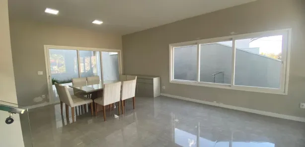 Casa de Condomínio com 3 Quartos para alugar, 280m² no Vila Oliveira, Mogi das Cruzes