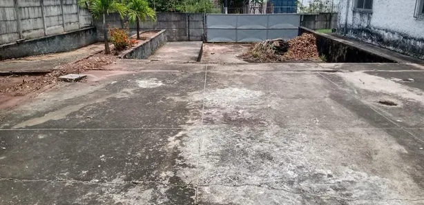 Galpão/Depósito/Armazém para venda ou aluguel, 1000m² no , Simões Filho