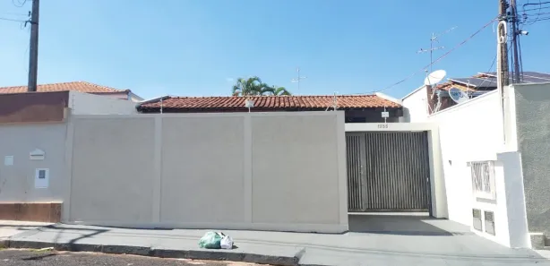Casa com 4 Quartos à venda, 140m² no Vila Yamada, Araraquara