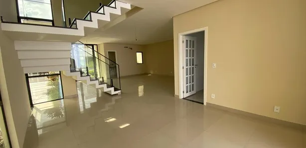 Casa de Condomínio com 3 Quartos à venda, 250m² no Tarumã, Manaus