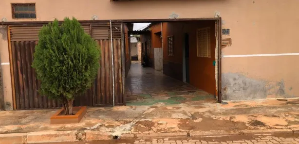 Casa com 5 Quartos à venda, 200m² no Ceilândia Sul, Brasília