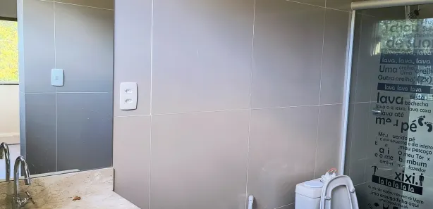 Casa de Condomínio com 4 Quartos para alugar, 1000m² no Setor Habitacional Arniqueira, Brasília