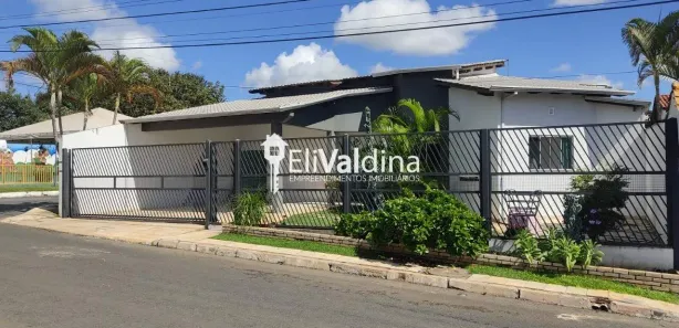 Casa com 3 Quartos à venda, 276m² no Condomínio Império dos Nobres, Brasília