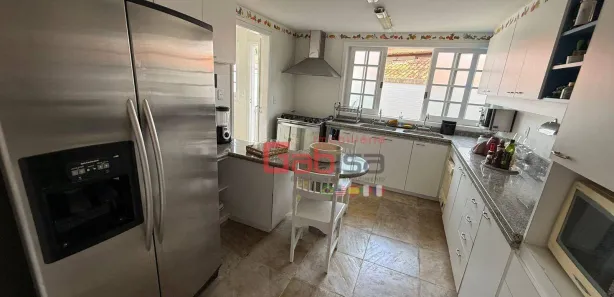 Casa de Condomínio com 5 Quartos para venda ou aluguel, 720m² no Centro, Cabo Frio