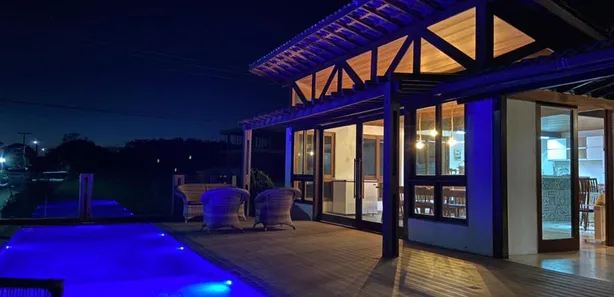 Casa de Condomínio com 4 Quartos para alugar, 200m² no , Bananeiras