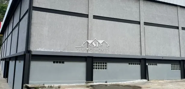 Galpão/Depósito/Armazém para alugar, 600m² no Quissama, Petrópolis