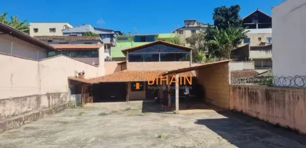Casa com 3 Quartos à venda, 360m² no Dom Bosco, Belo Horizonte