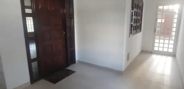 Sobrado com 11 Quartos para alugar, 400m² no Guará I, Brasília