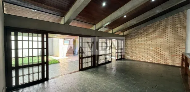 Casa de Condomínio com 3 Quartos para alugar, 301m² no Granja Olga I, Sorocaba