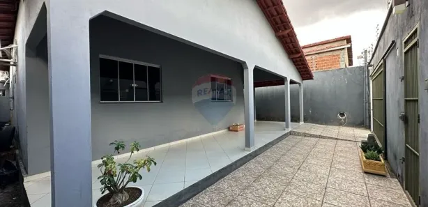 Casa com 2 Quartos à venda, 180m² no Setor Carajá, Araguaína