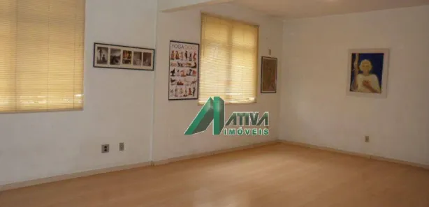 Sala Comercial à venda, 131m² no Santo Antônio, Belo Horizonte